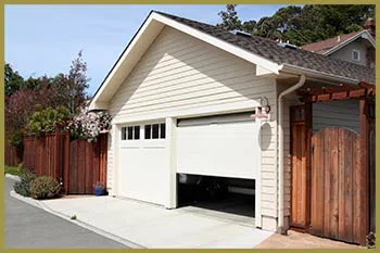 Metro Garage Doors Northbrook, IL 847-748-9436 - serv-sid-res-gdr-19m
